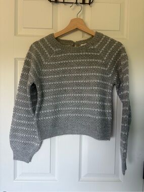 Cozy Crewneck Girl’s Sweater in Gray